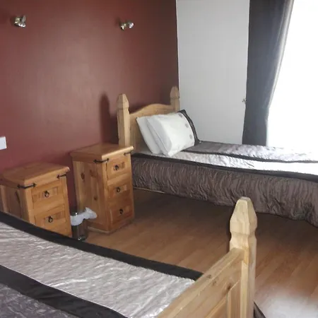 Πανσιόν Clare Street 3*