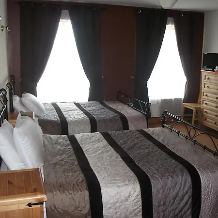 Πανσιόν Clare Street 3*